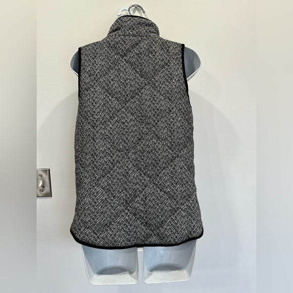 Herringbone vest with gold zipper - Picture 2 of 6